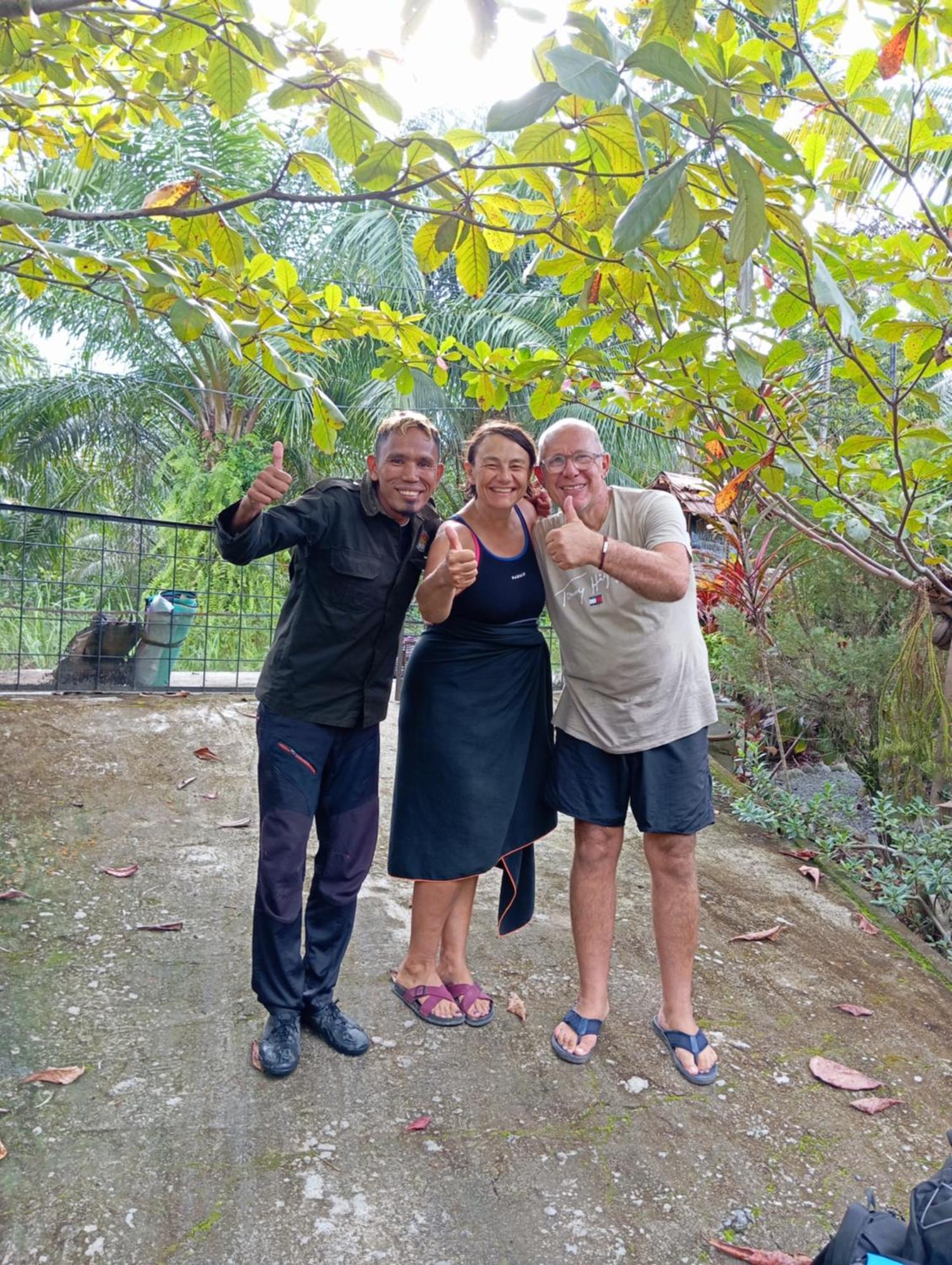 Magpie Homestay & Jungle Trekking Only For Guest Trekking With Us Bukit Lawang Zewnętrze zdjęcie