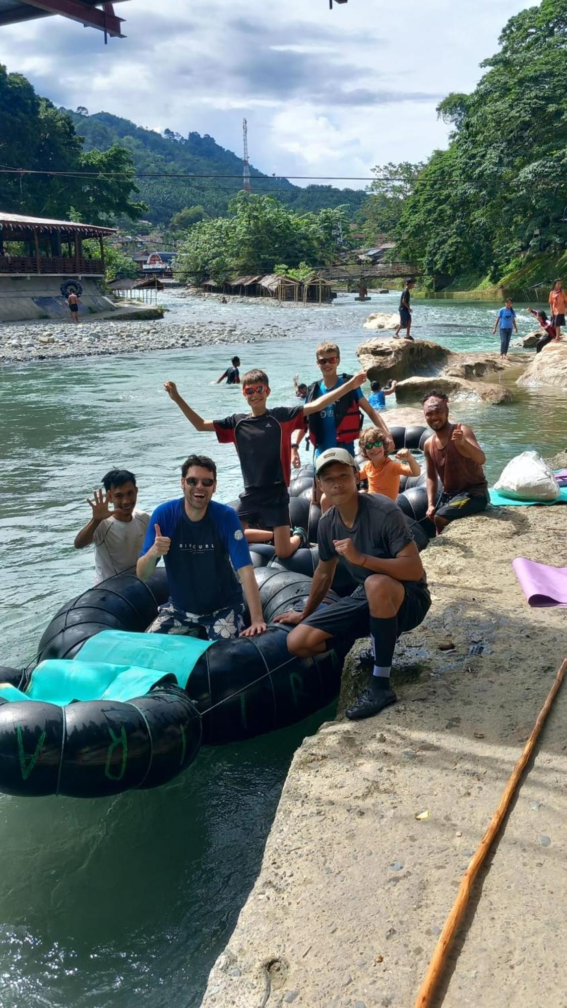 Magpie Homestay & Jungle Trekking Only For Guest Trekking With Us Bukit Lawang Zewnętrze zdjęcie